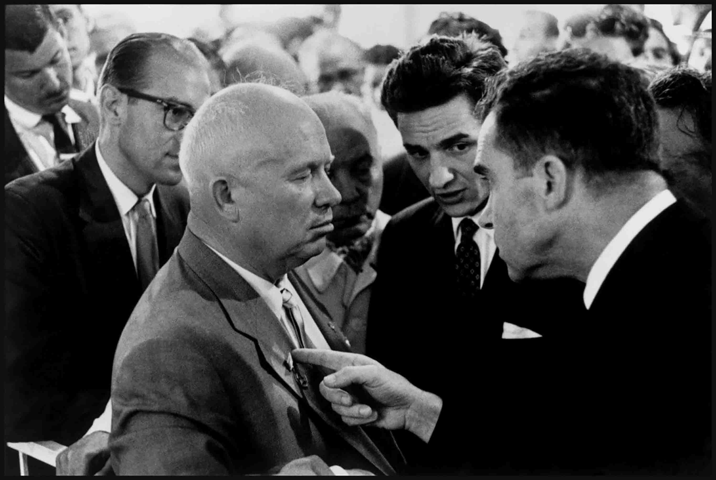 Elliott Erwitt, 'Nikita Khrushchev and Richard Nixon, Moscow, 1959'