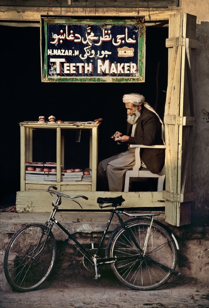 steve mccurry teeth maker