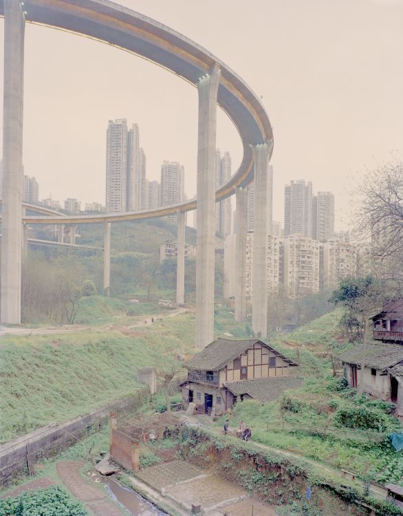 old-house-under-the-bridge-2014-by-zhang-kechun-BHC3380