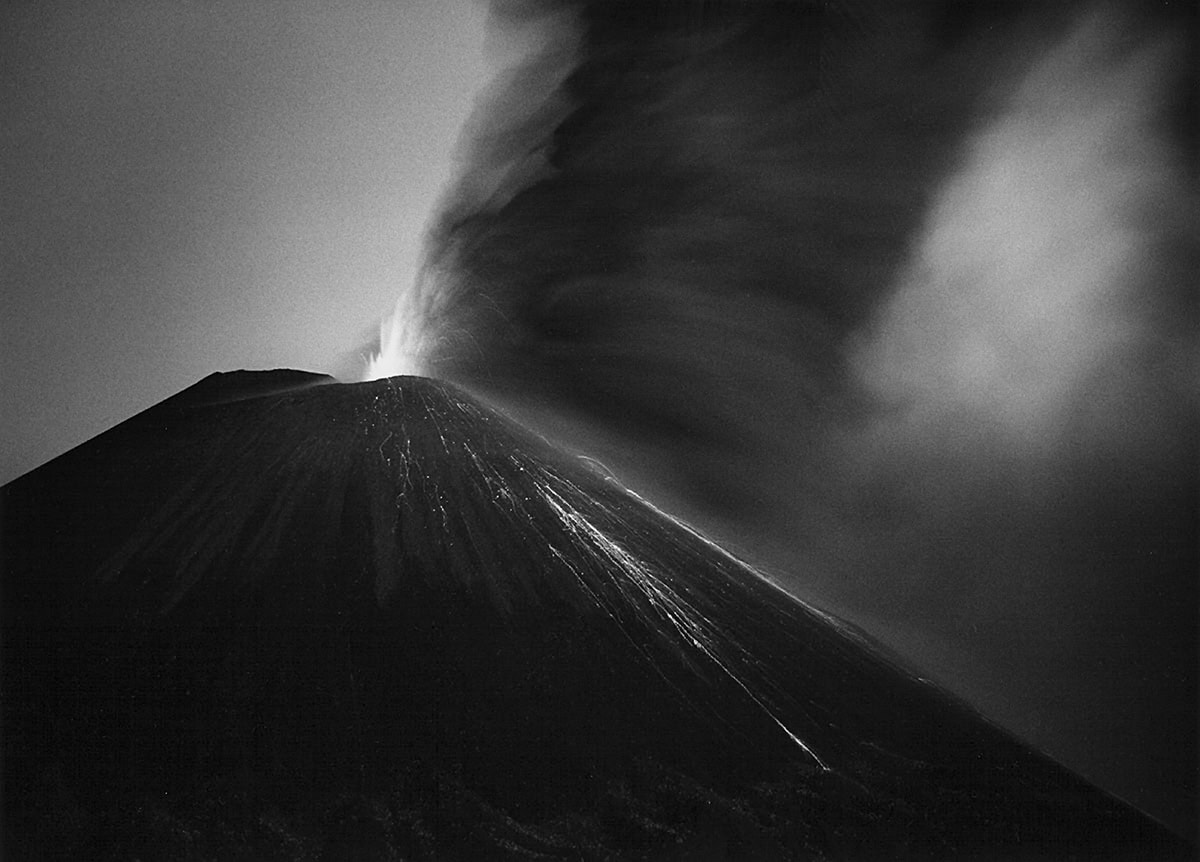 Flor Garduño, 'Erupción, Guatemala'