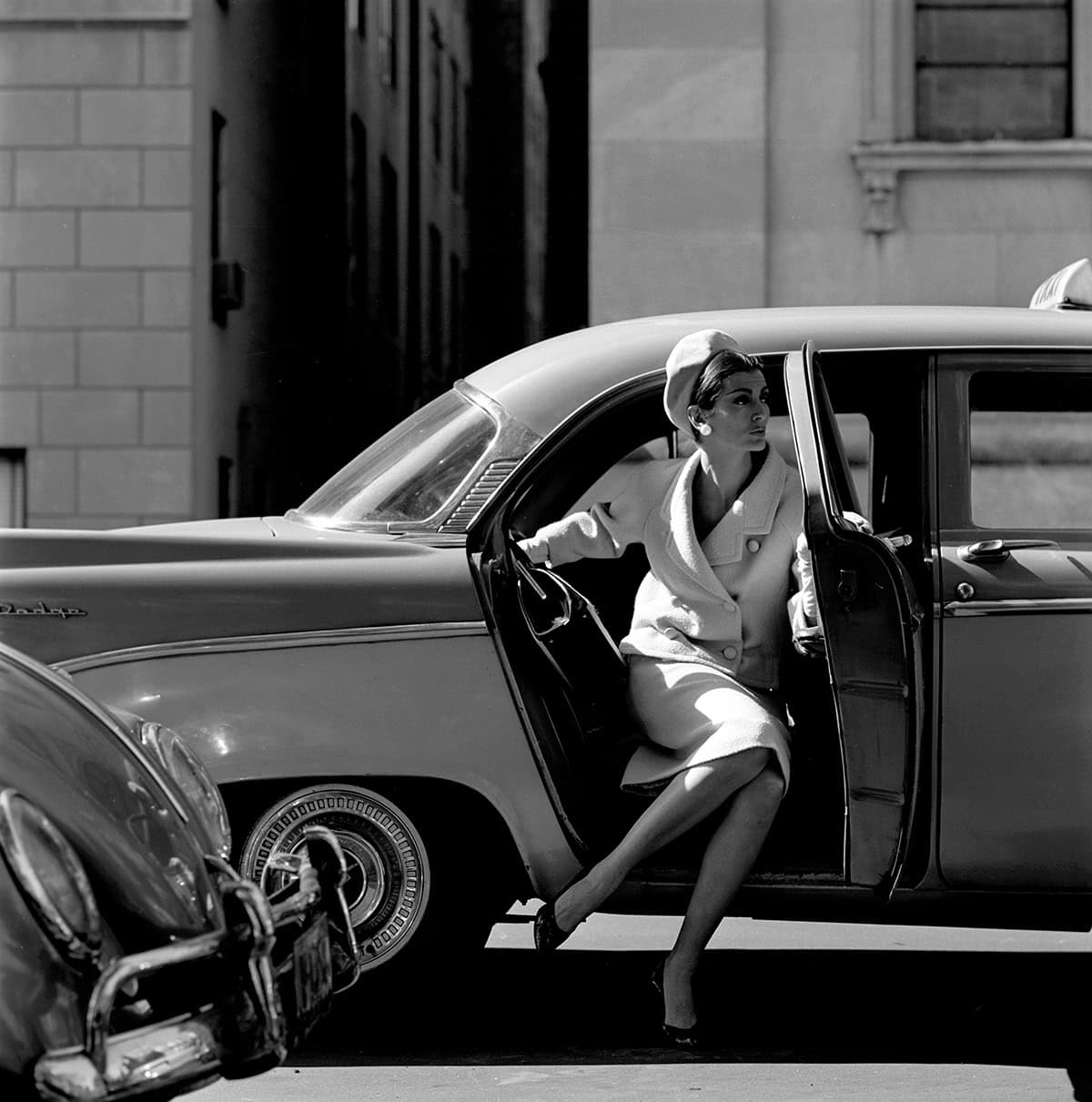 Jerry Schatzberg, 'Carmen Exits Taxi New York, 1959'